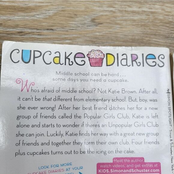 6 Cupcake Diaries chapter books - Picture 3 of 10